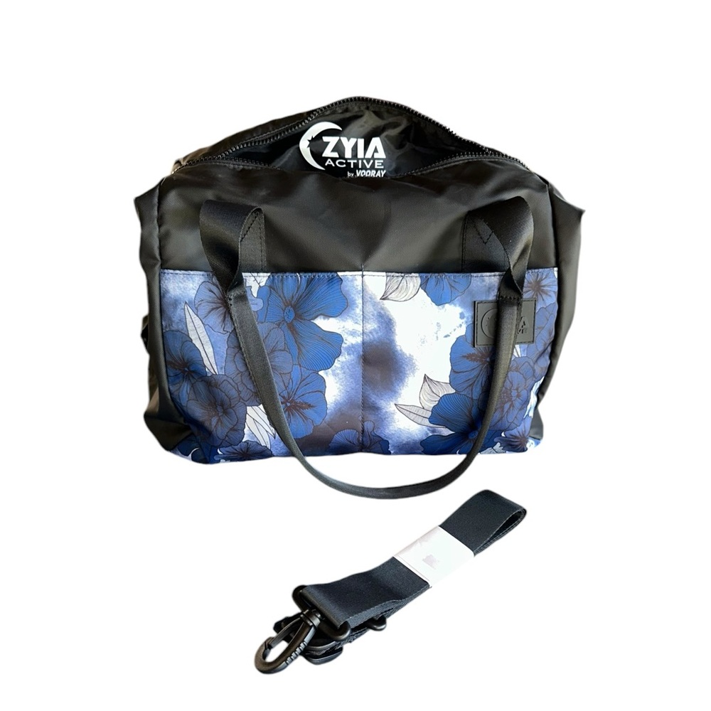 Zyia • NWOT Vooray Duffel